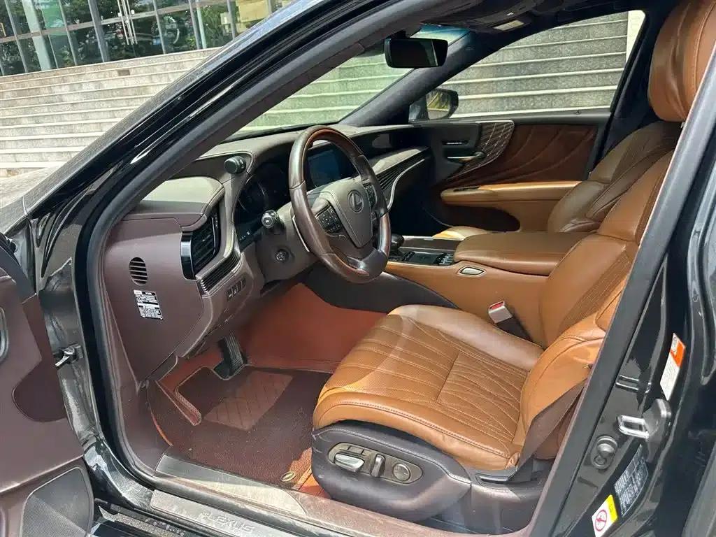 Lexus LS 2018 500h Executive Edition (China V emission standard) — миниатюра 5