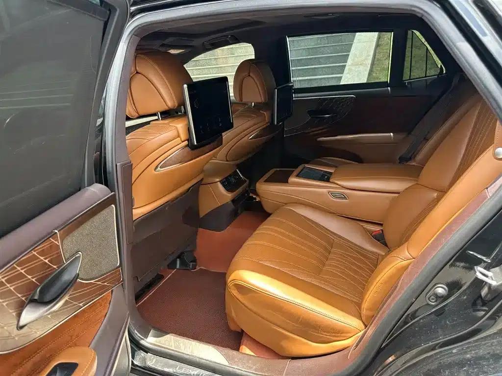 Lexus LS 2018 500h Executive Edition (China V emission standard) — миниатюра 6