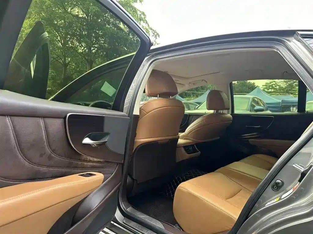 Lexus LS 2018 350 Premium Edition (China V emission standard) — миниатюра 6