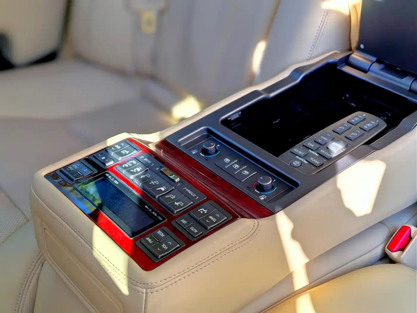 Lexus LS 2010 600hL — миниатюра 7