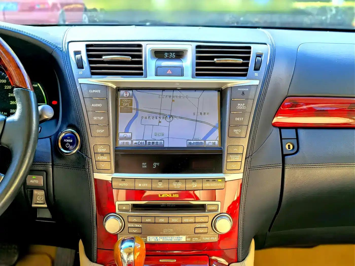 Lexus LS 2010 600hL — миниатюра 8