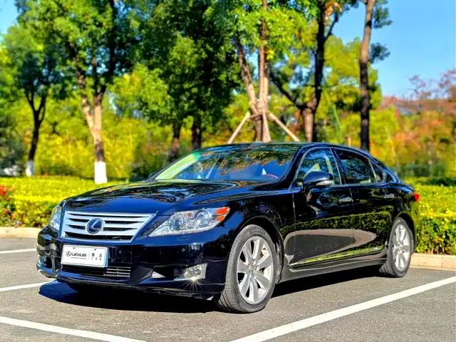 Lexus LS 2010 600hL