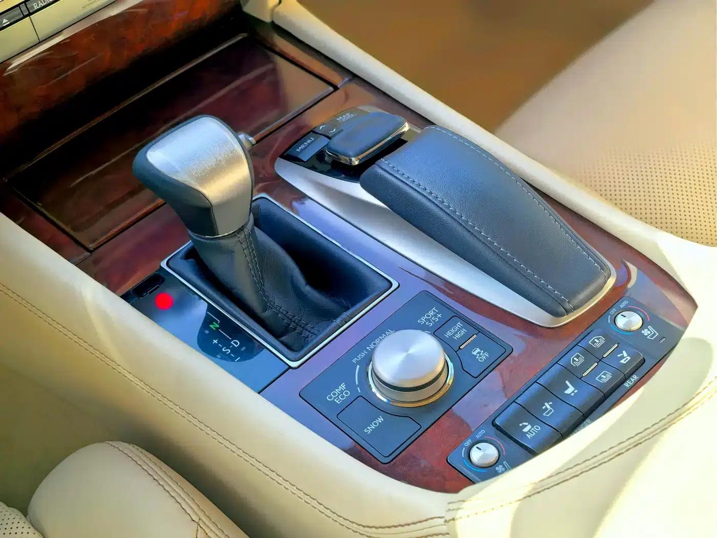 Lexus LS 2016 460L AWD Premium Edition — миниатюра 11