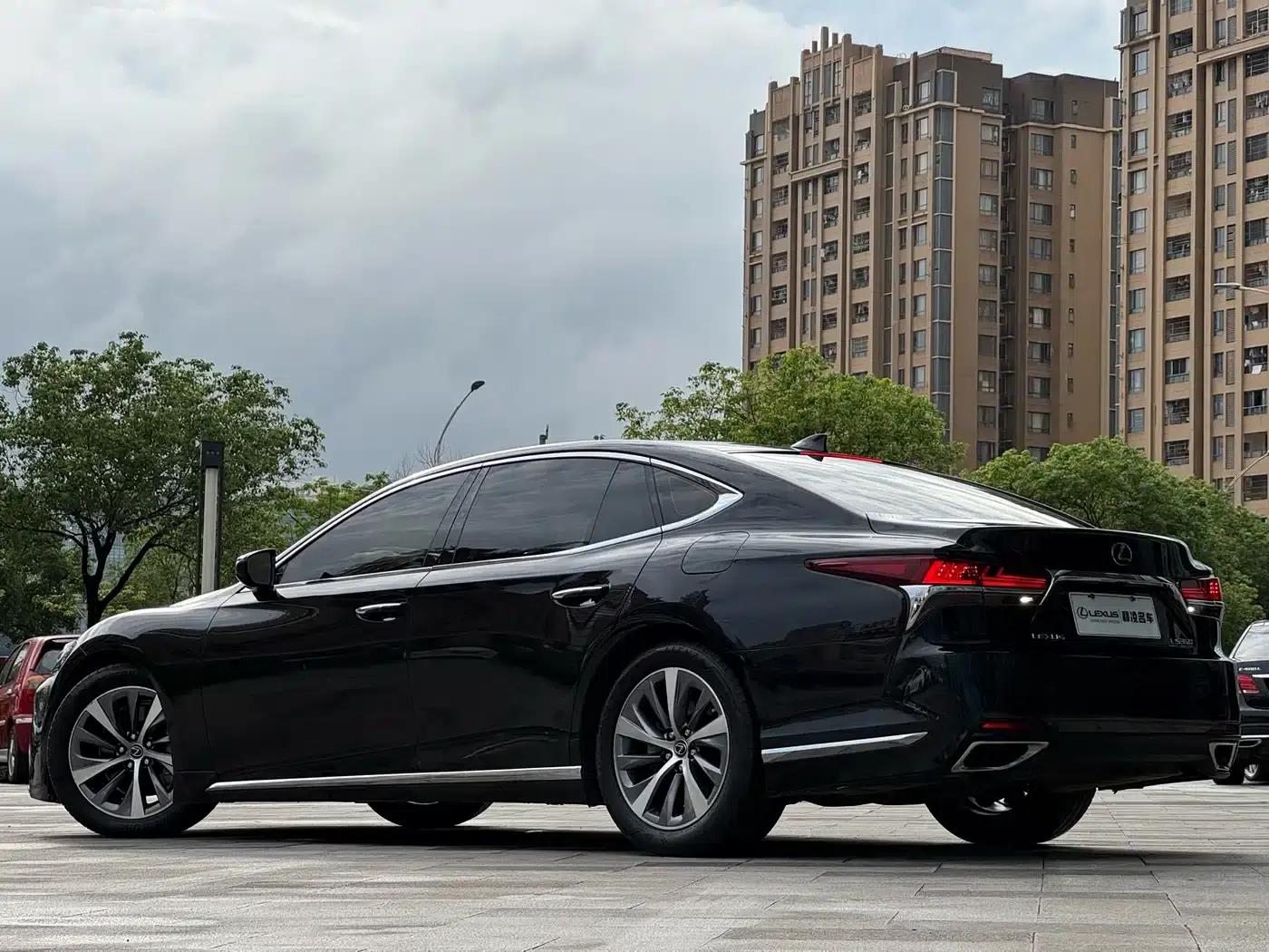 Lexus LS 2018 350 Premium Edition (China V emission standard) — миниатюра 4