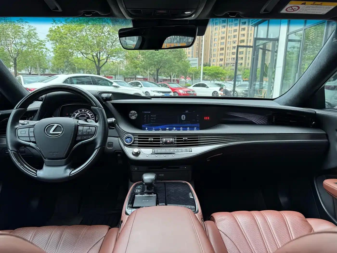 Lexus LS 2018 500h Executive Edition (China V emission standard) — миниатюра 11