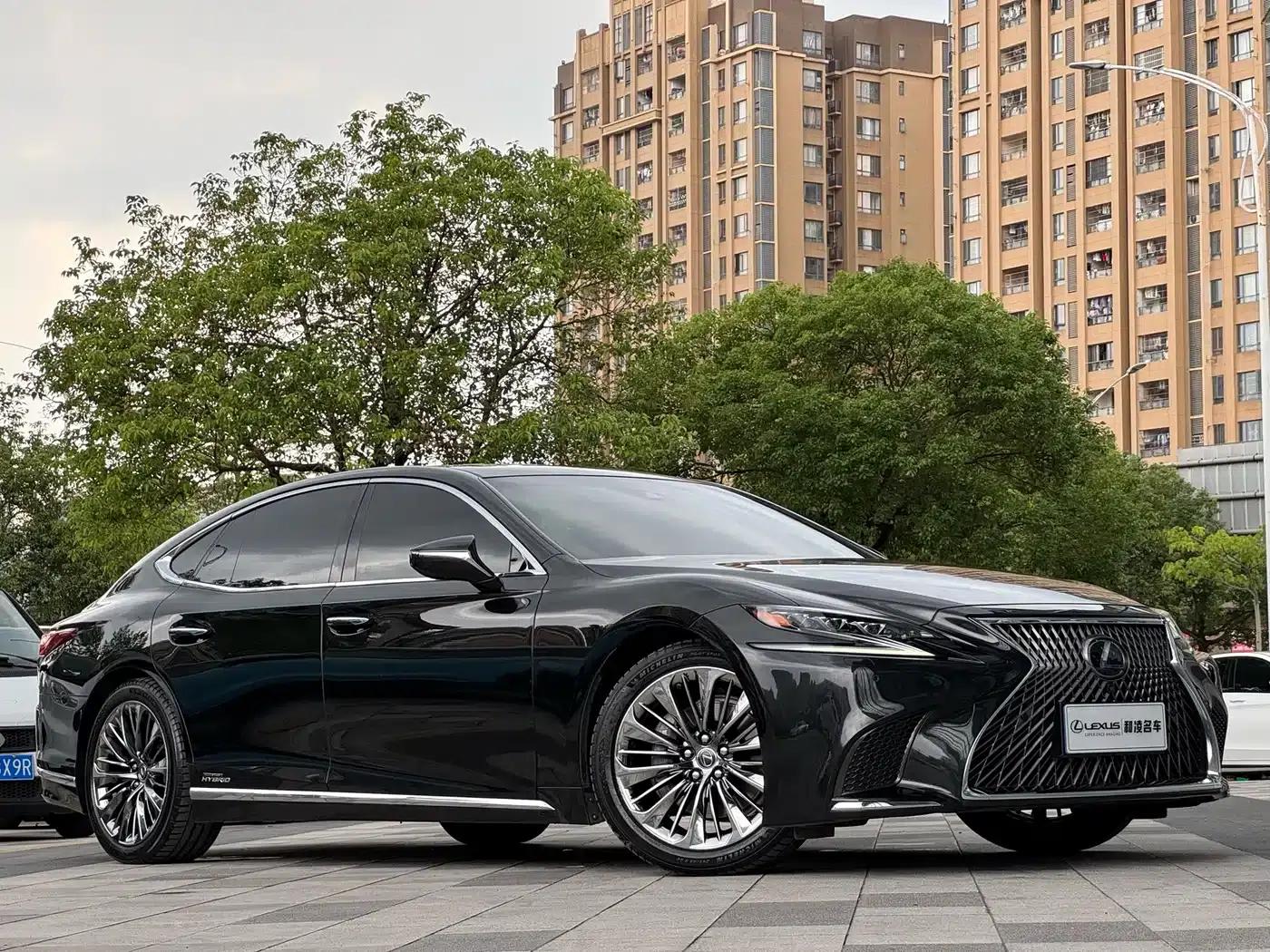 Lexus LS 2018 500h Executive Edition (China V emission standard) — миниатюра 3