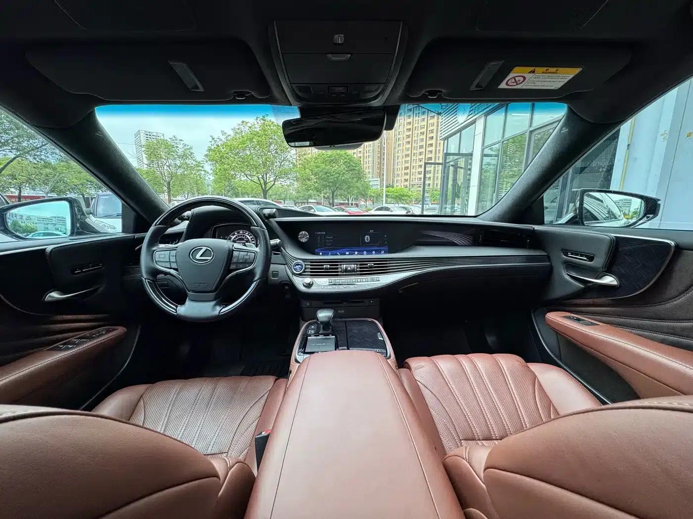 Lexus LS 2018 500h Executive Edition (China V emission standard) — миниатюра 8