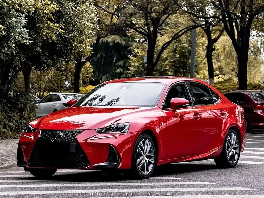 Lexus IS 2017 300 F SPORT Edition — миниатюра 1
