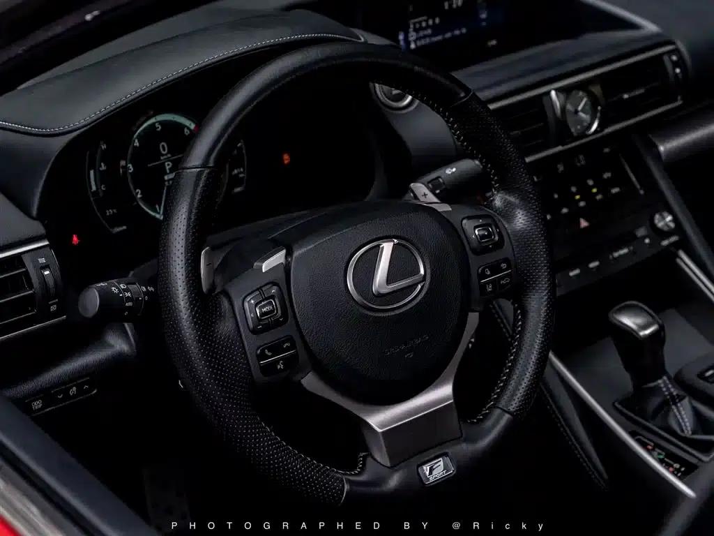 Lexus IS 2017 300 F SPORT Edition — миниатюра 5