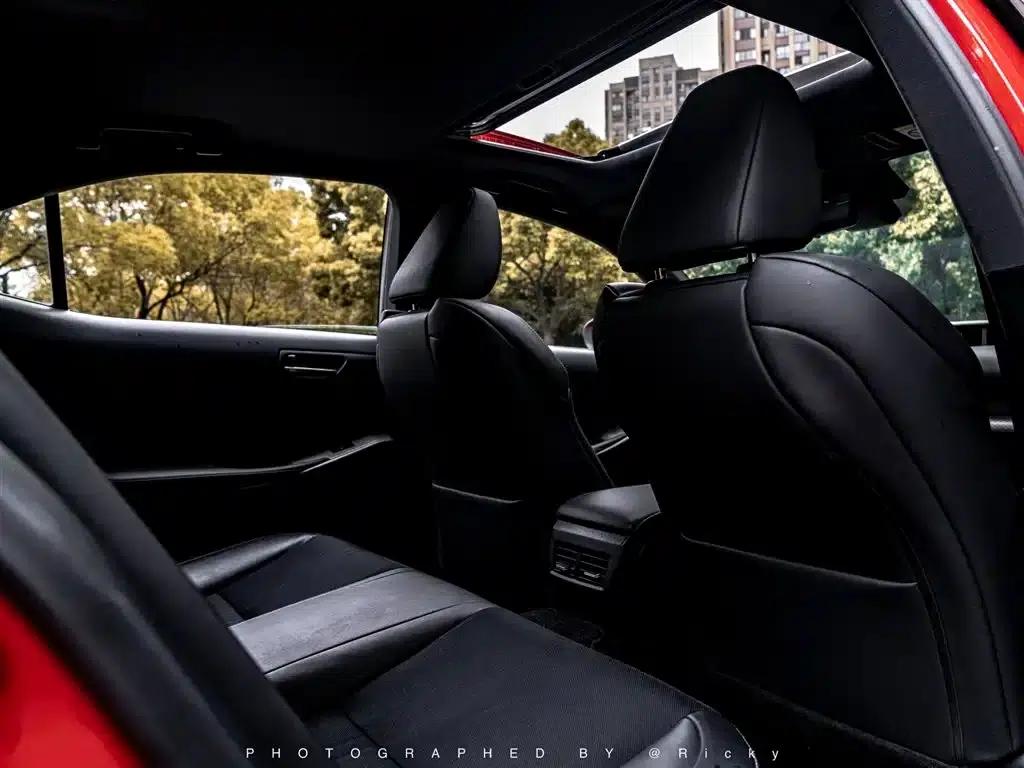 Lexus IS 2017 300 F SPORT Edition — миниатюра 10