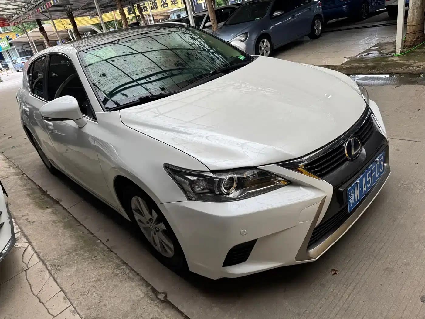 Lexus CT 2014 CT200h Elite Edition Two-Tone — миниатюра 2