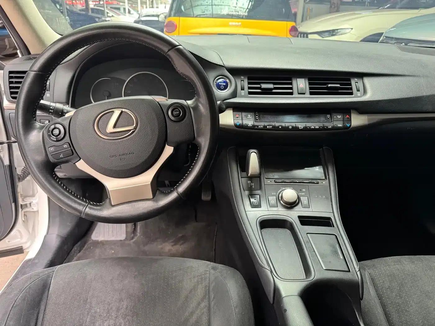 Lexus CT 2014 CT200h Elite Edition Two-Tone — миниатюра 7