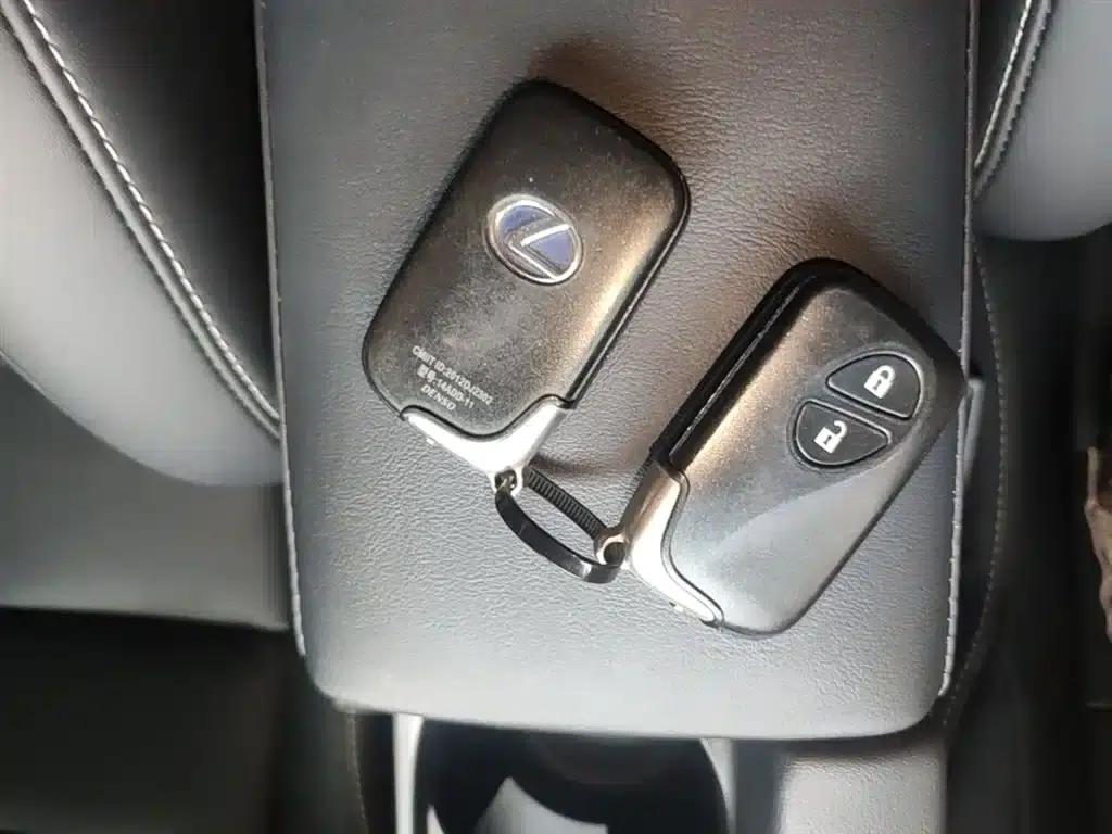 Lexus CT 2017 CT200h Comfort Edition, Single Color, China V Emission Standard — миниатюра 9