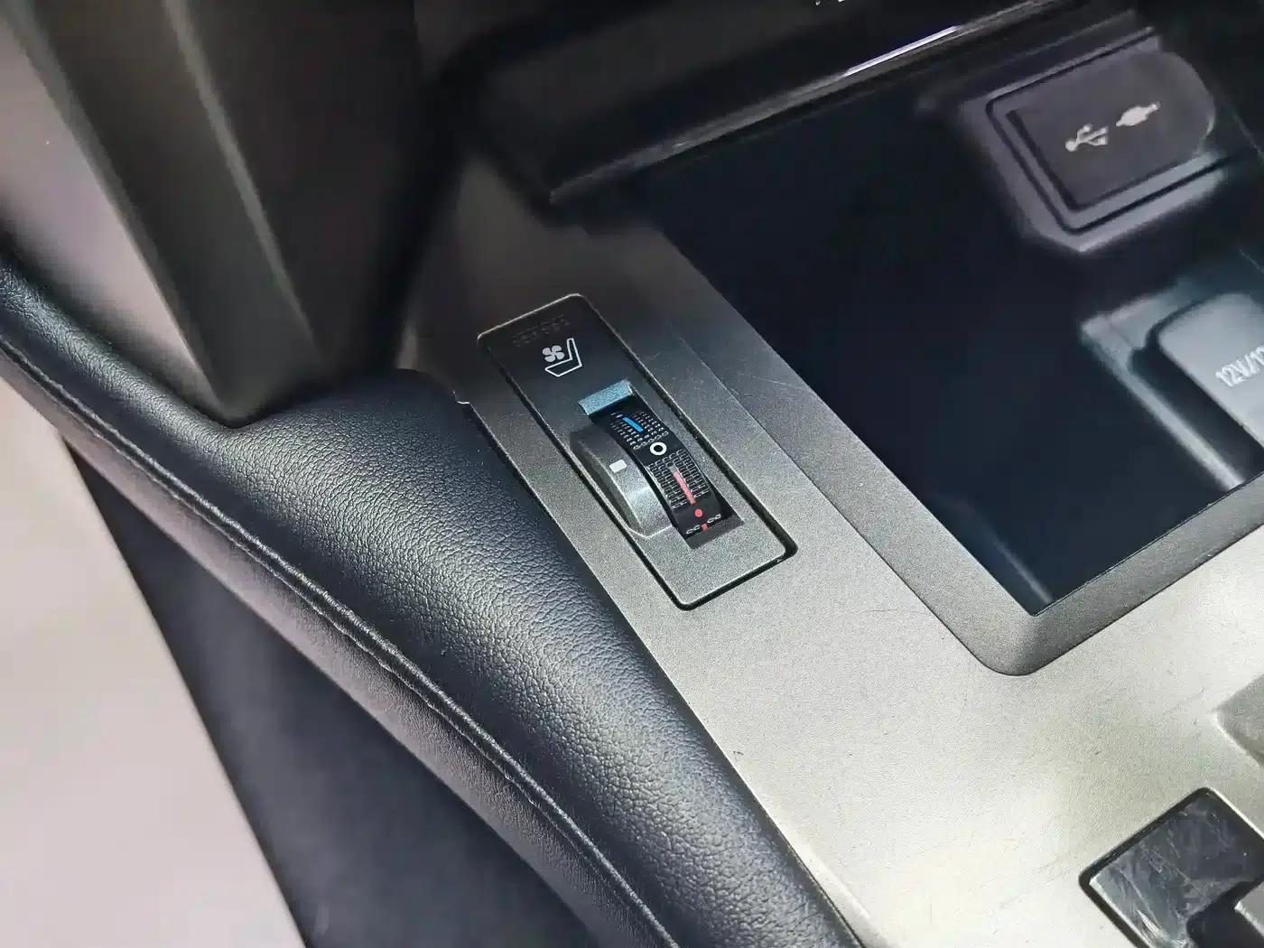 2015 Lexus GX 400 Luxury Edition — миниатюра 13