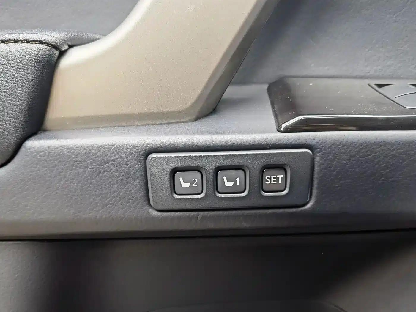 2015 Lexus GX 400 Luxury Edition — миниатюра 16