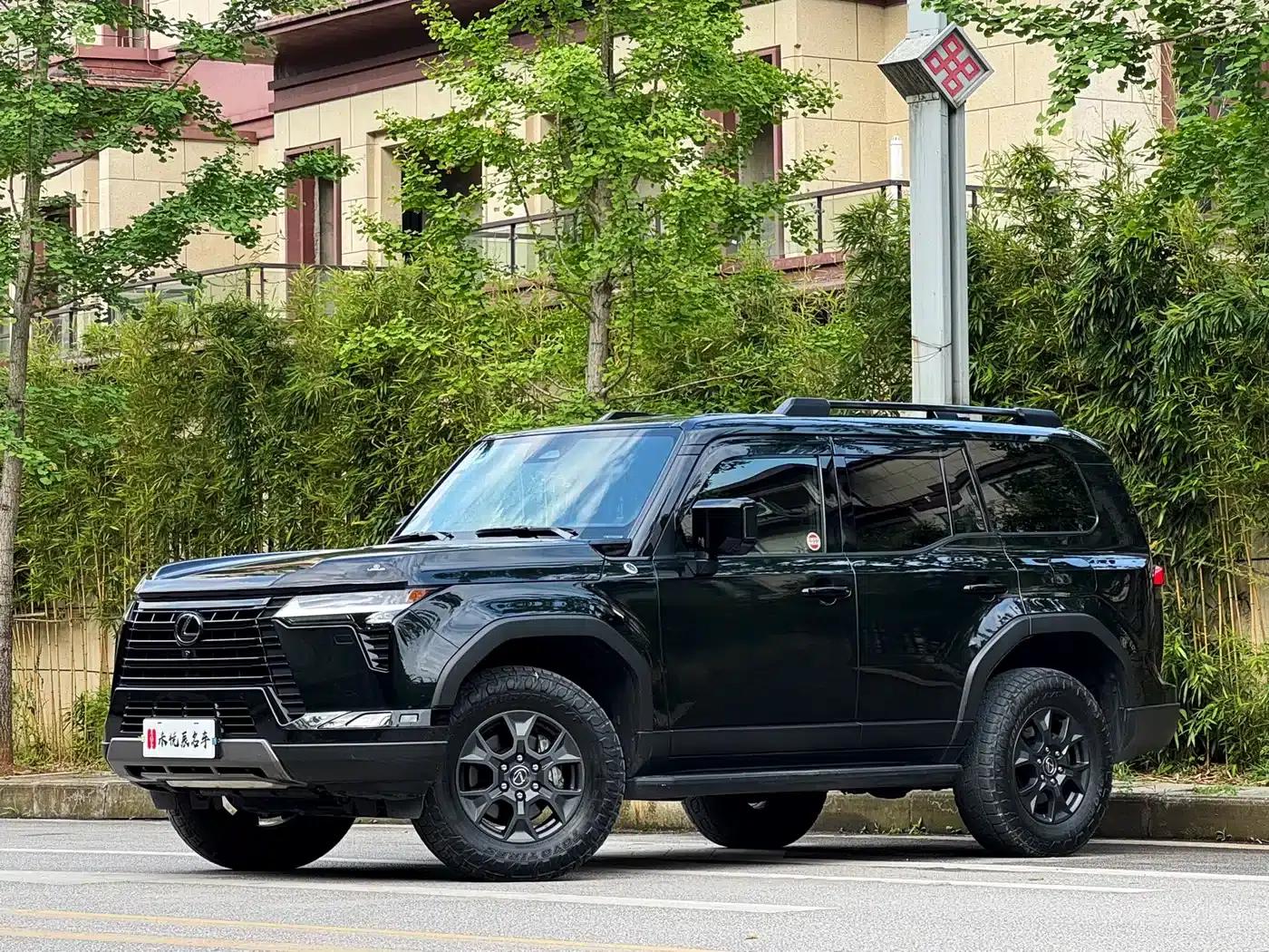 Lexus GX 2024 Overtrail Peak Edition — миниатюра 1