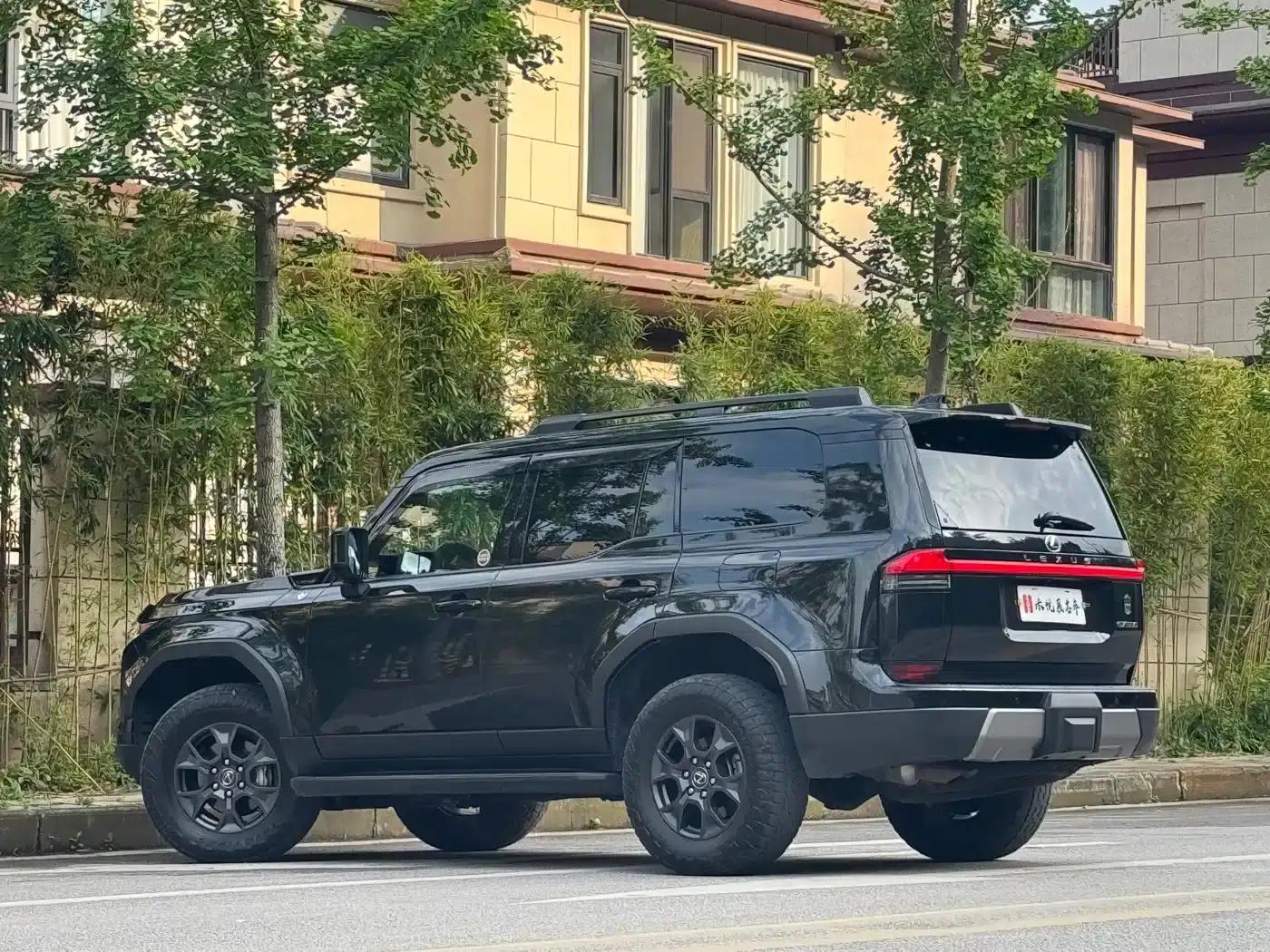 Lexus GX 2024 Overtrail Peak Edition — миниатюра 13