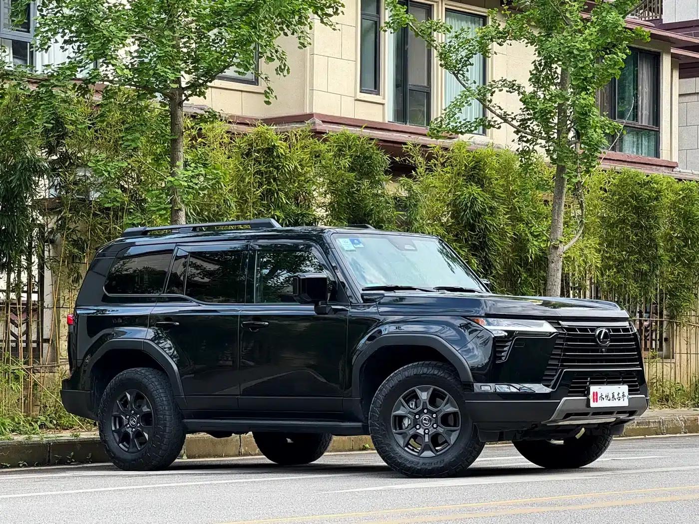 Lexus GX 2024 Overtrail Peak Edition — миниатюра 3