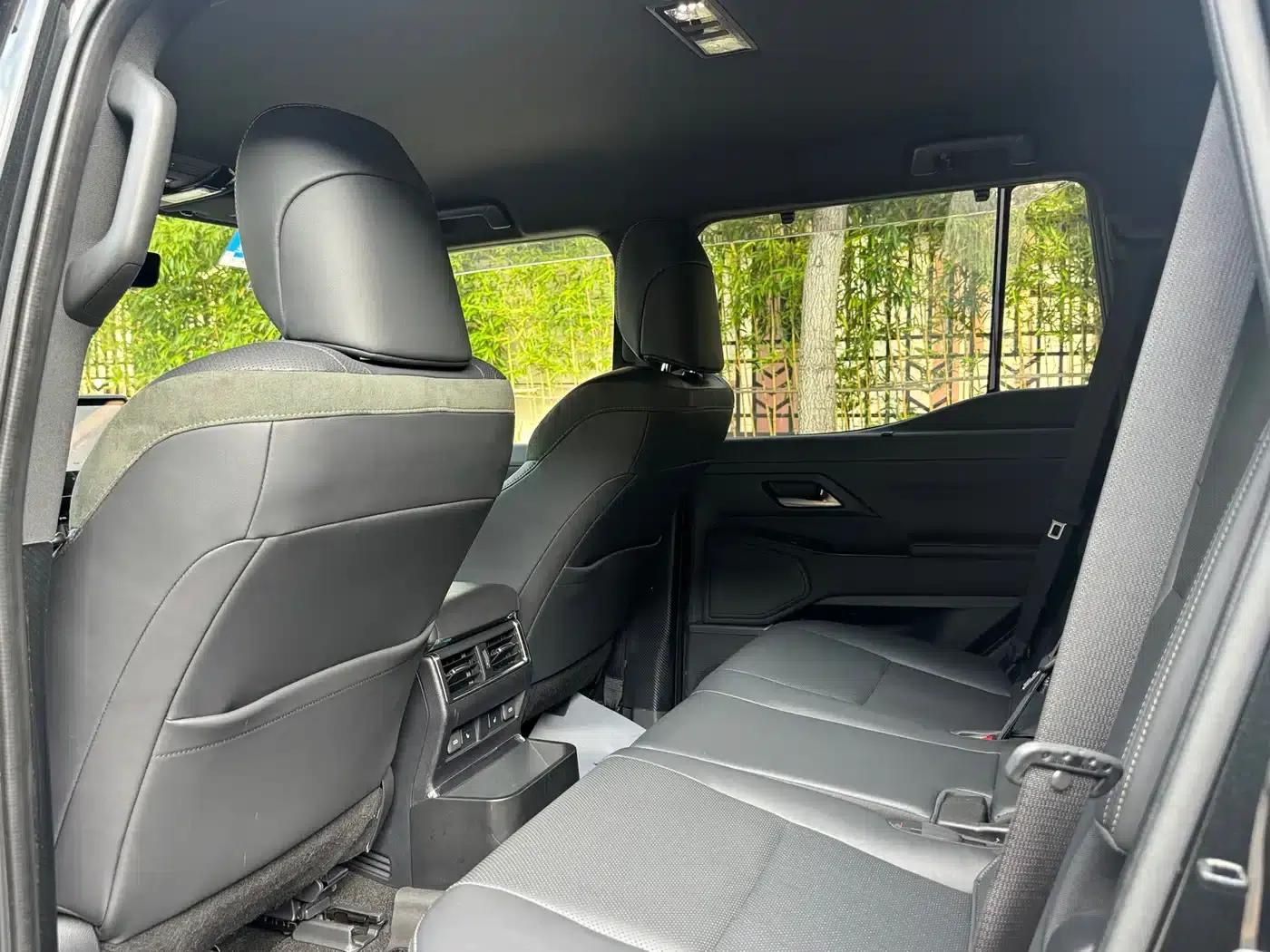 Lexus GX 2024 Overtrail Peak Edition — миниатюра 6