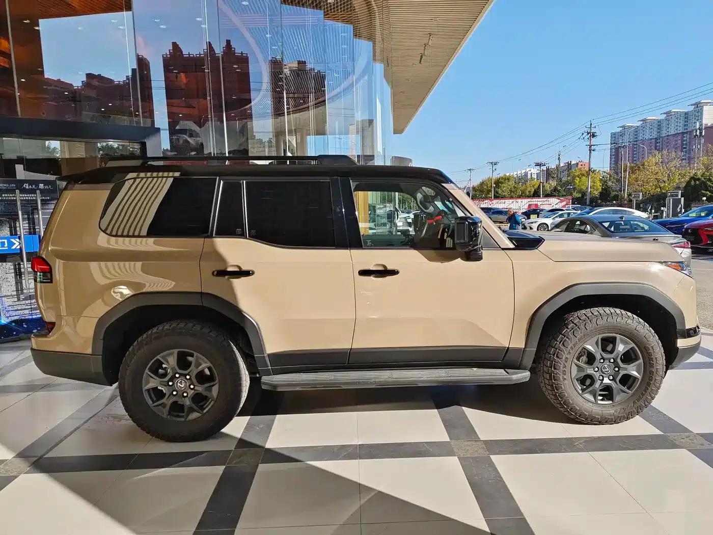 Lexus GX 2024 Overtrail Peak Edition — миниатюра 8