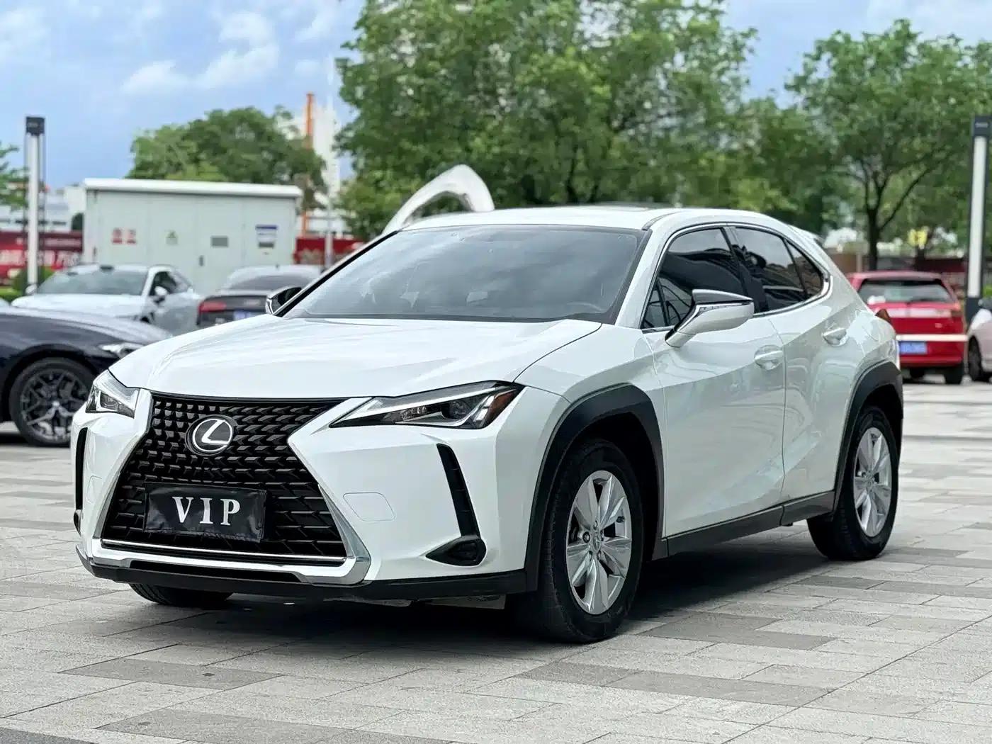 Lexus UX 2020 200 Special Edition — миниатюра 1