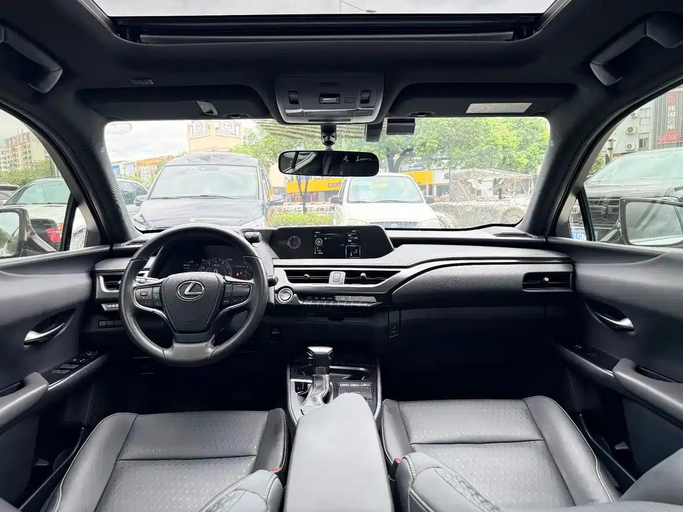 Lexus UX 2020 200 Special Edition — миниатюра 10