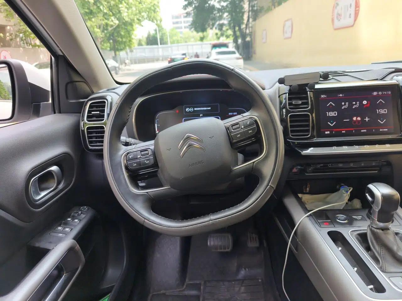 Citroen C5 AIRCROSS 2017 350THP Luxury Model — миниатюра 11