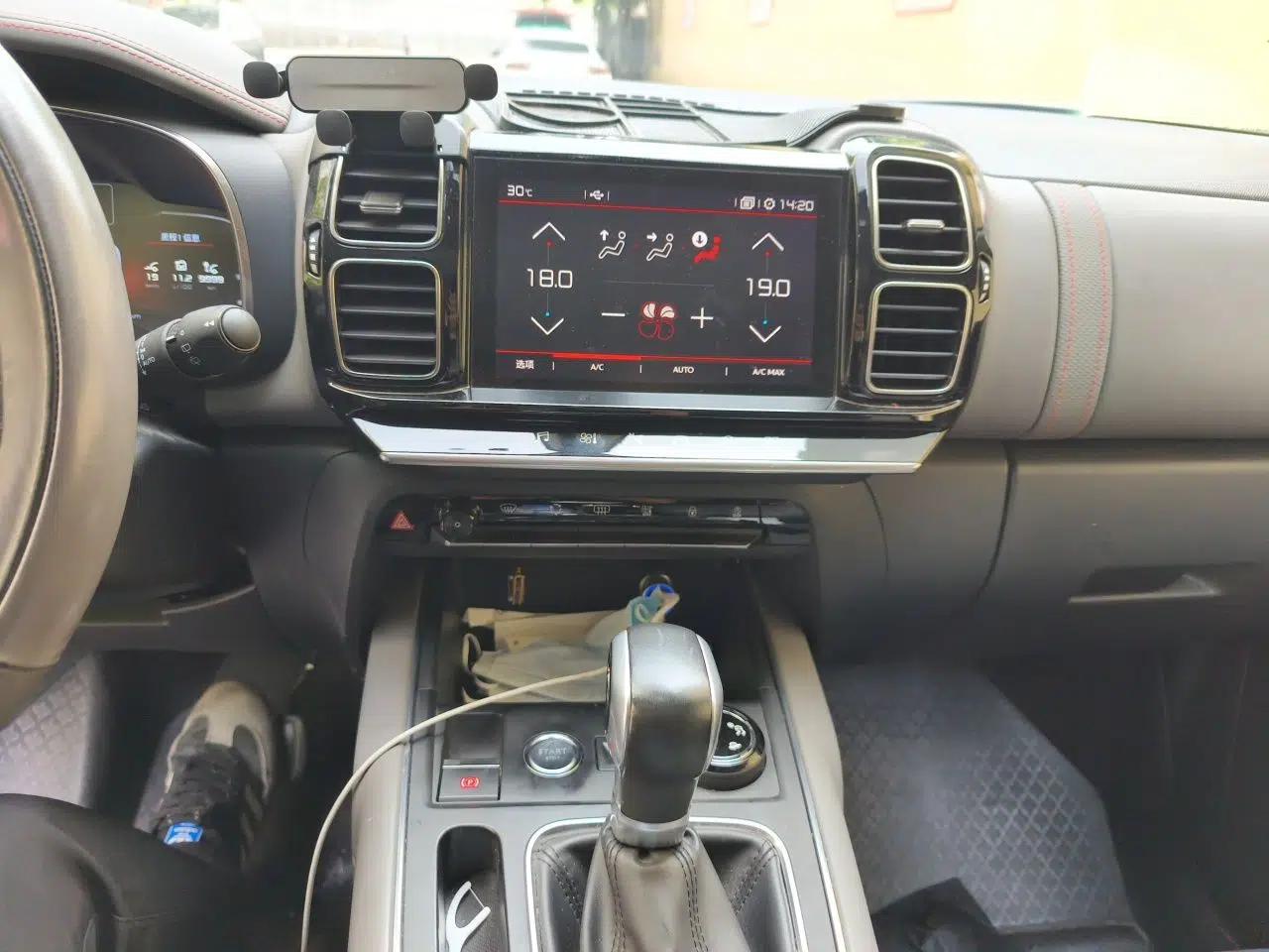 Citroen C5 AIRCROSS 2017 350THP Luxury Model — миниатюра 14