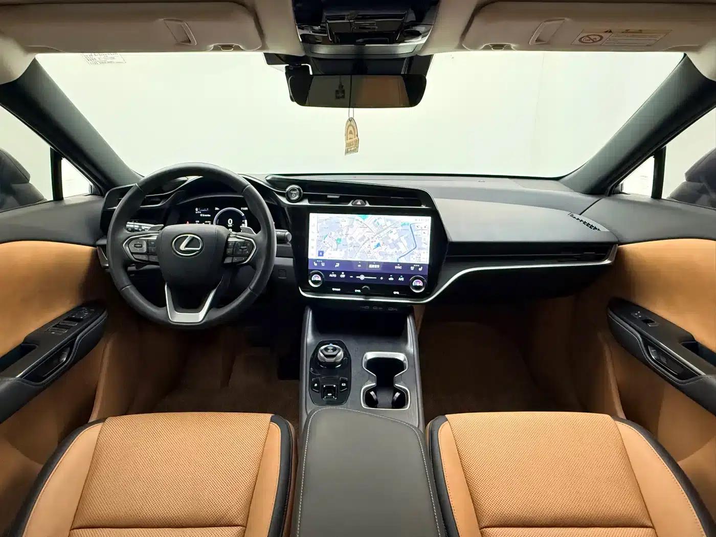 Lexus RZ 2023 450e AWD Luxury Edition — миниатюра 12