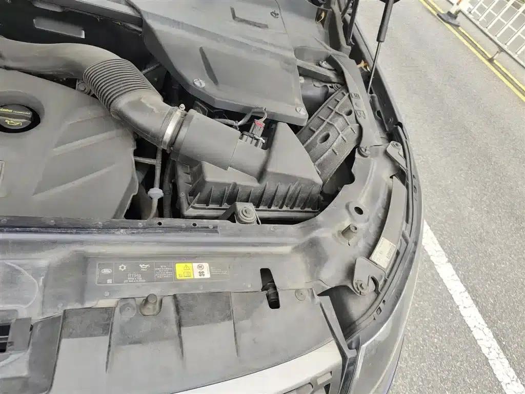 2015 Land Rover Discovery Sport 2.0T SE (Imported) — миниатюра 22