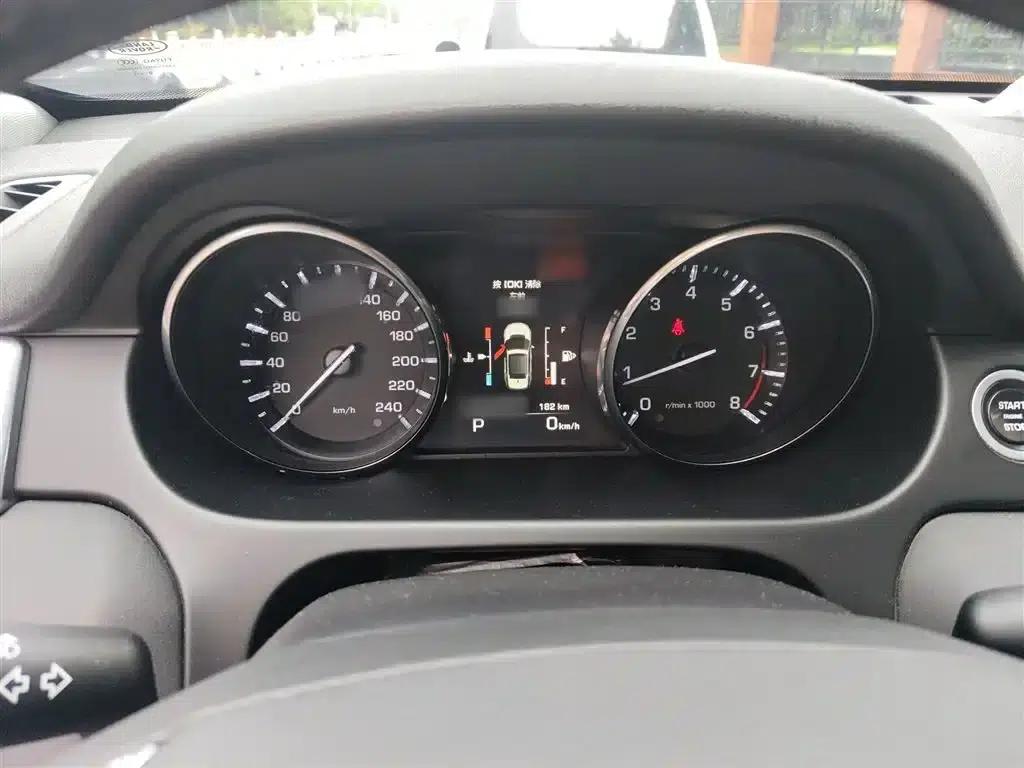 2015 Land Rover Discovery Sport 2.0T SE (Imported) — миниатюра 4