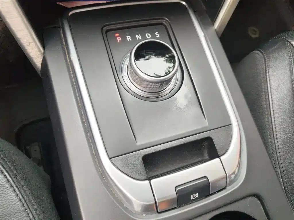 2015 Land Rover Discovery Sport 2.0T SE (Imported) — миниатюра 7