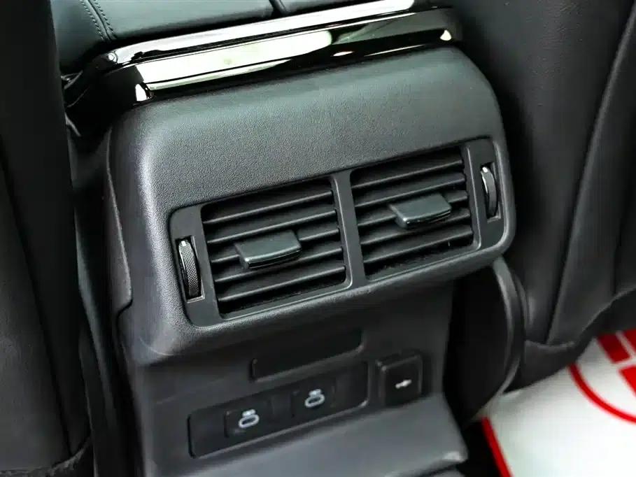 Range Rover Velar 2026 250PS Dynamic SE — миниатюра 32