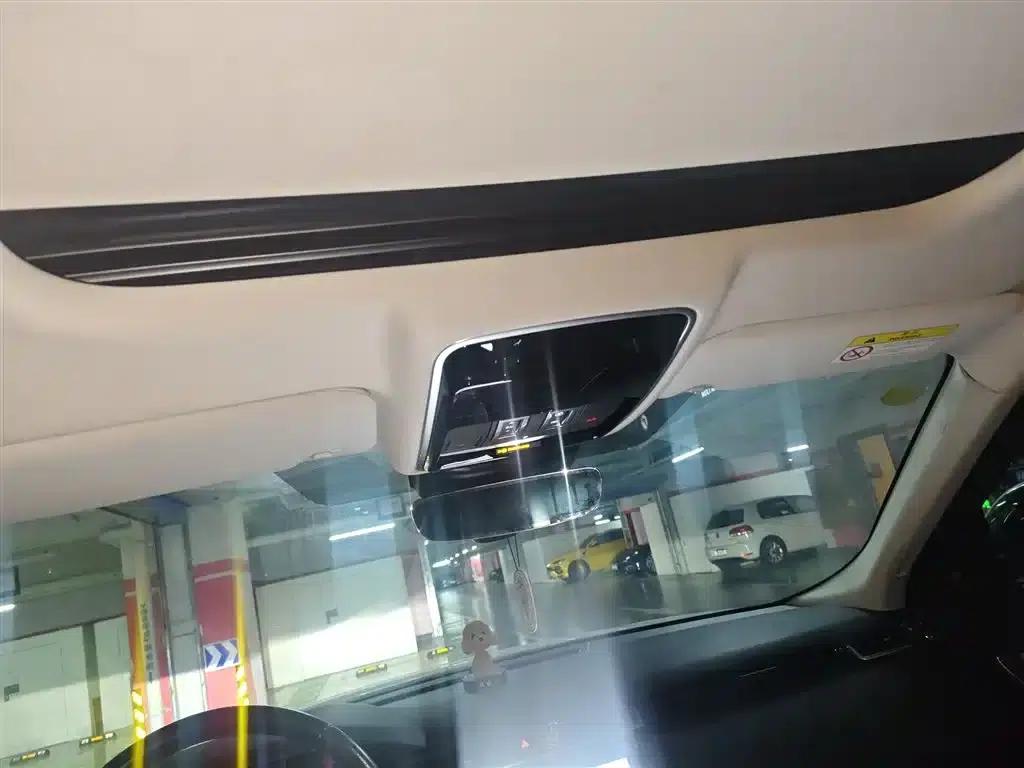 Range Rover Velar 2017 P250 S — миниатюра 9