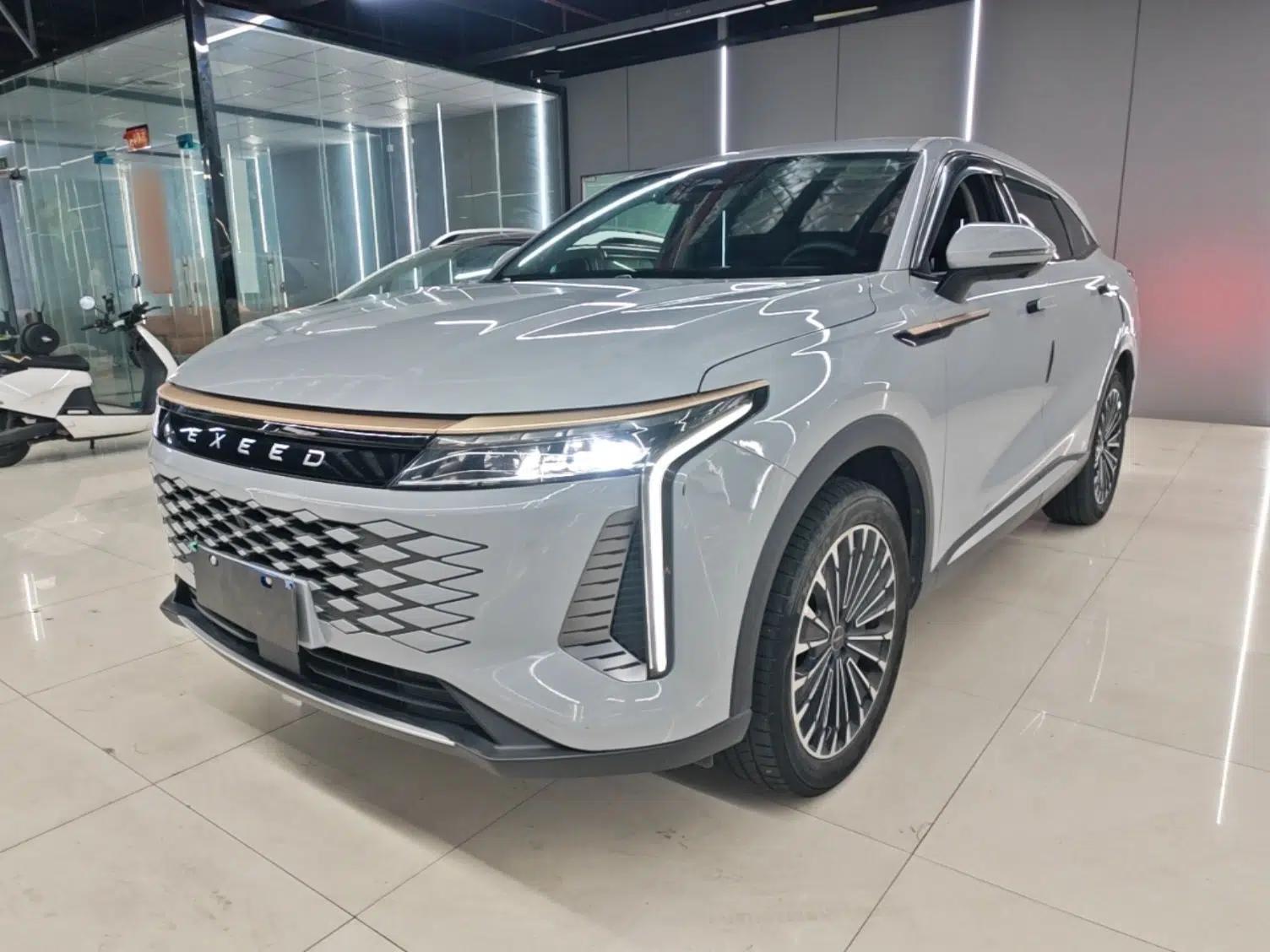 EXEED Stellar 2023 400T Two-Wheel Drive Comfort Edition — миниатюра 1