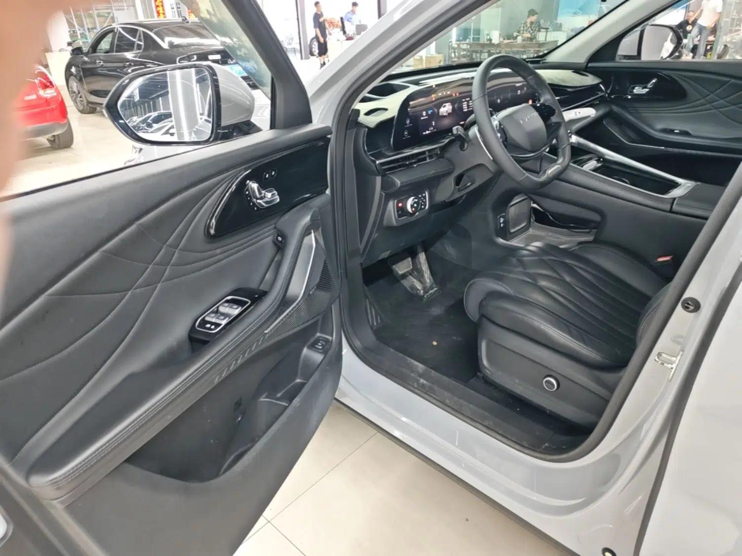EXEED Stellar 2023 400T Two-Wheel Drive Comfort Edition — миниатюра 19