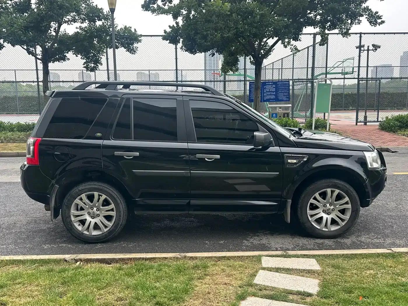 Freelander 2 2010 3.2 i6 Automatic HSE Petrol Version — миниатюра 4