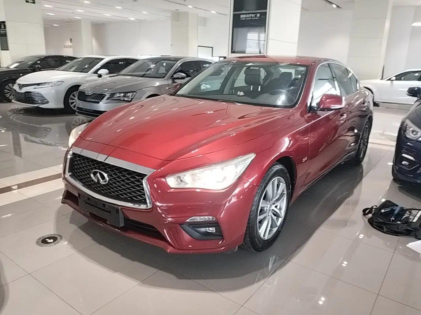Infiniti Q50L 2018 2.0T Comfort Edition China V Standard — миниатюра 1