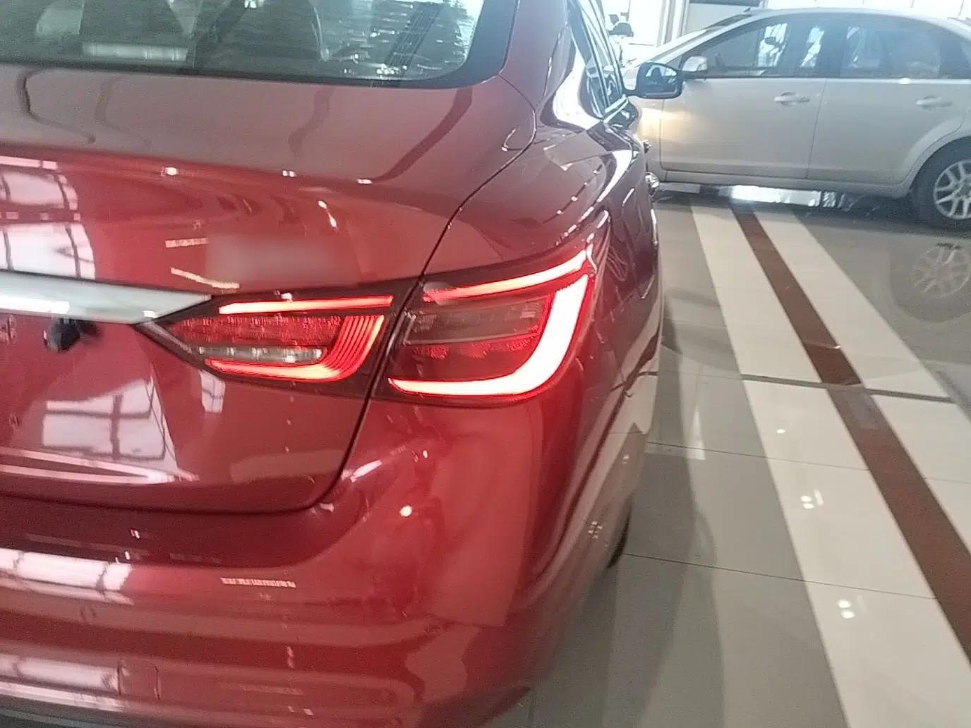 Infiniti Q50L 2018 2.0T Comfort Edition China V Standard — миниатюра 7