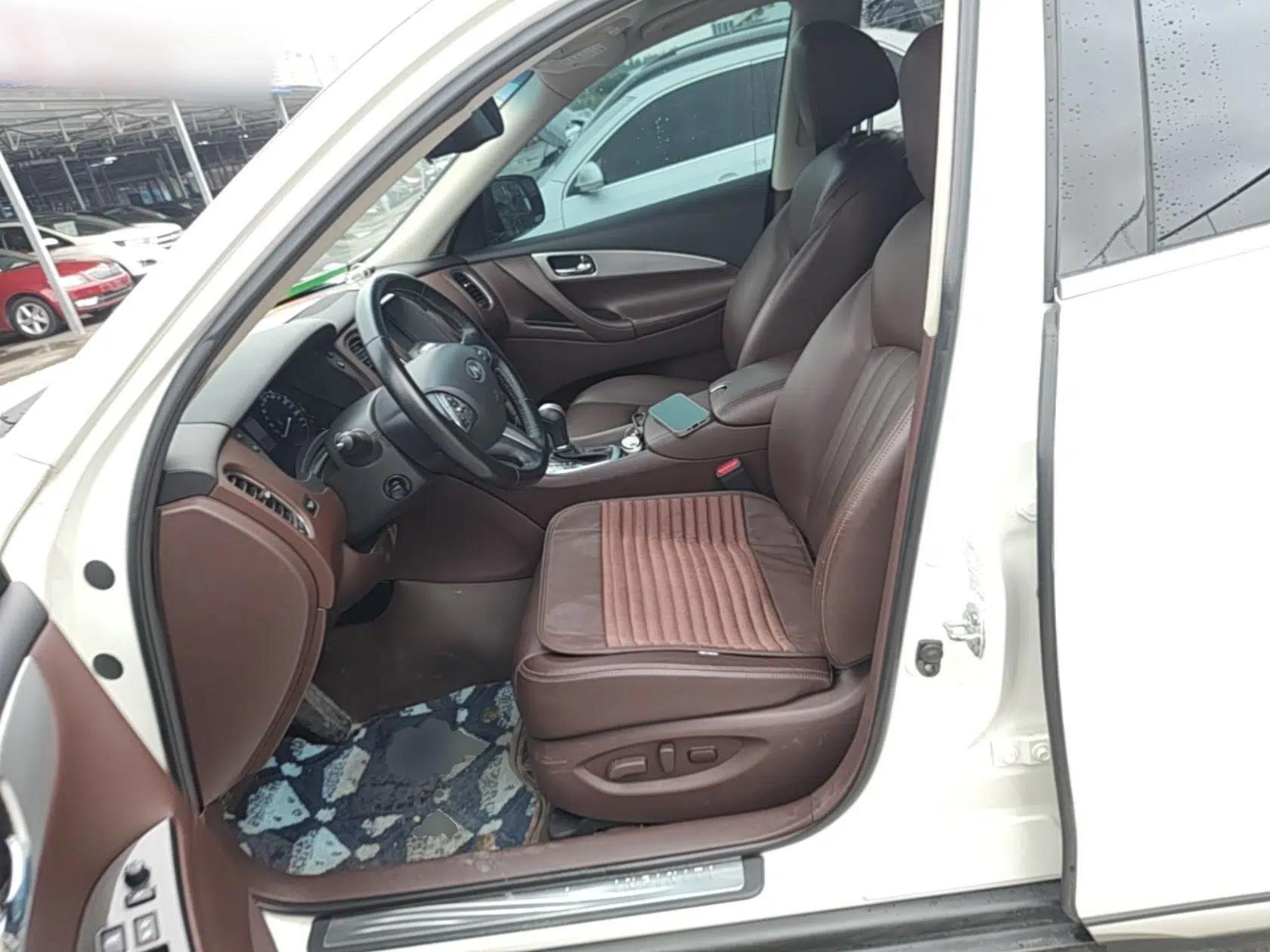 Infiniti QX50 2015 2.5L Enjoyment Edition — миниатюра 17