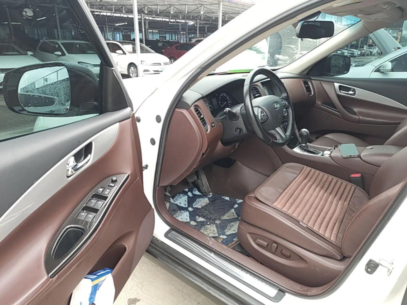 Infiniti QX50 2015 2.5L Enjoyment Edition — миниатюра 18