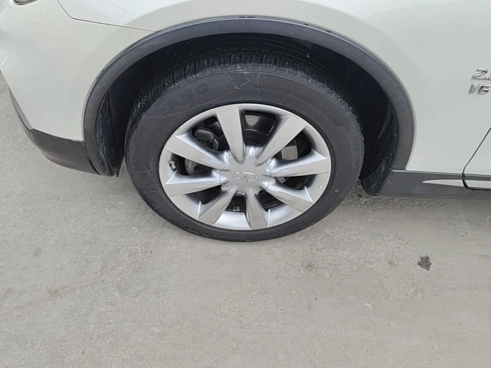 Infiniti QX50 2015 2.5L Enjoyment Edition — миниатюра 9