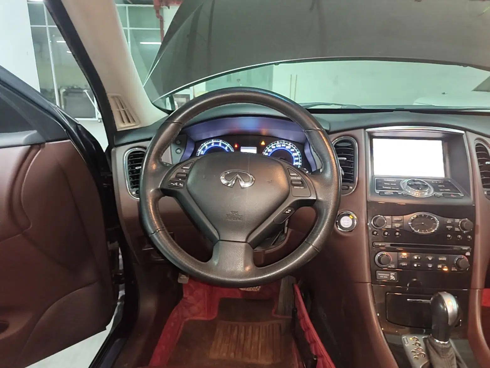 Infiniti QX50 2013 2.5L Two-Wheel-Drive Elegant Edition — миниатюра 14