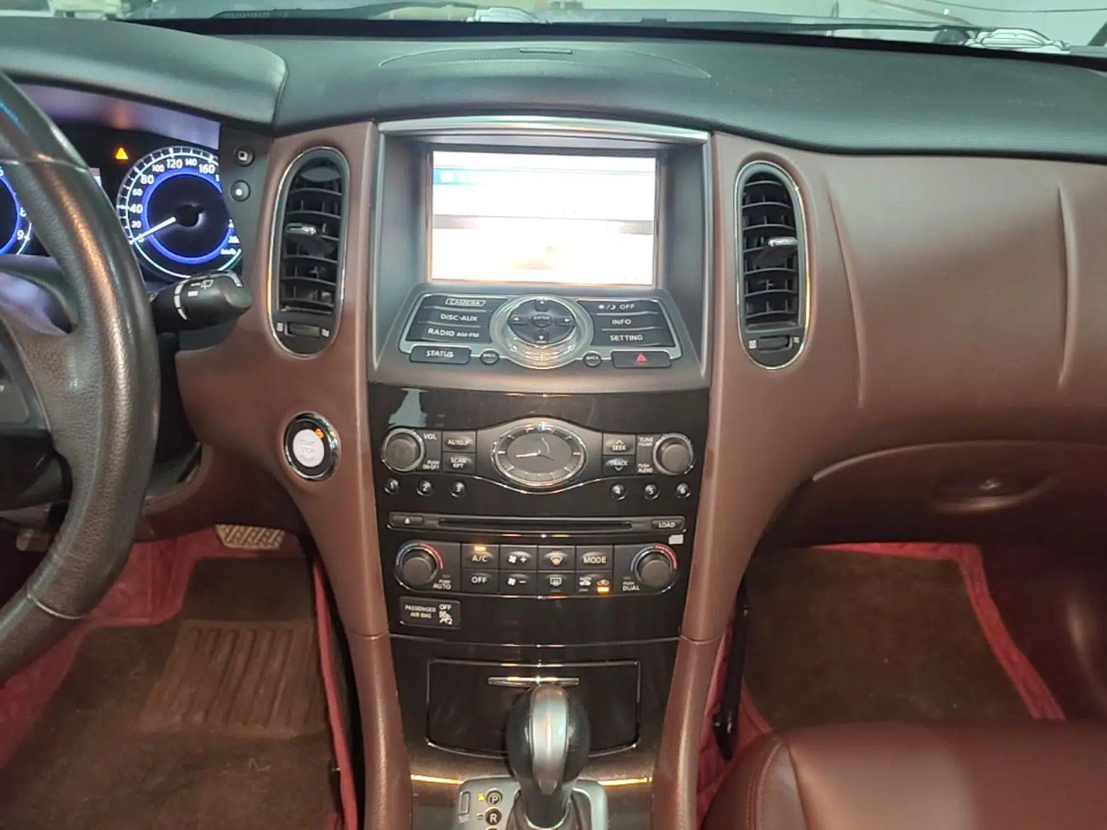 Infiniti QX50 2013 2.5L Two-Wheel-Drive Elegant Edition — миниатюра 16