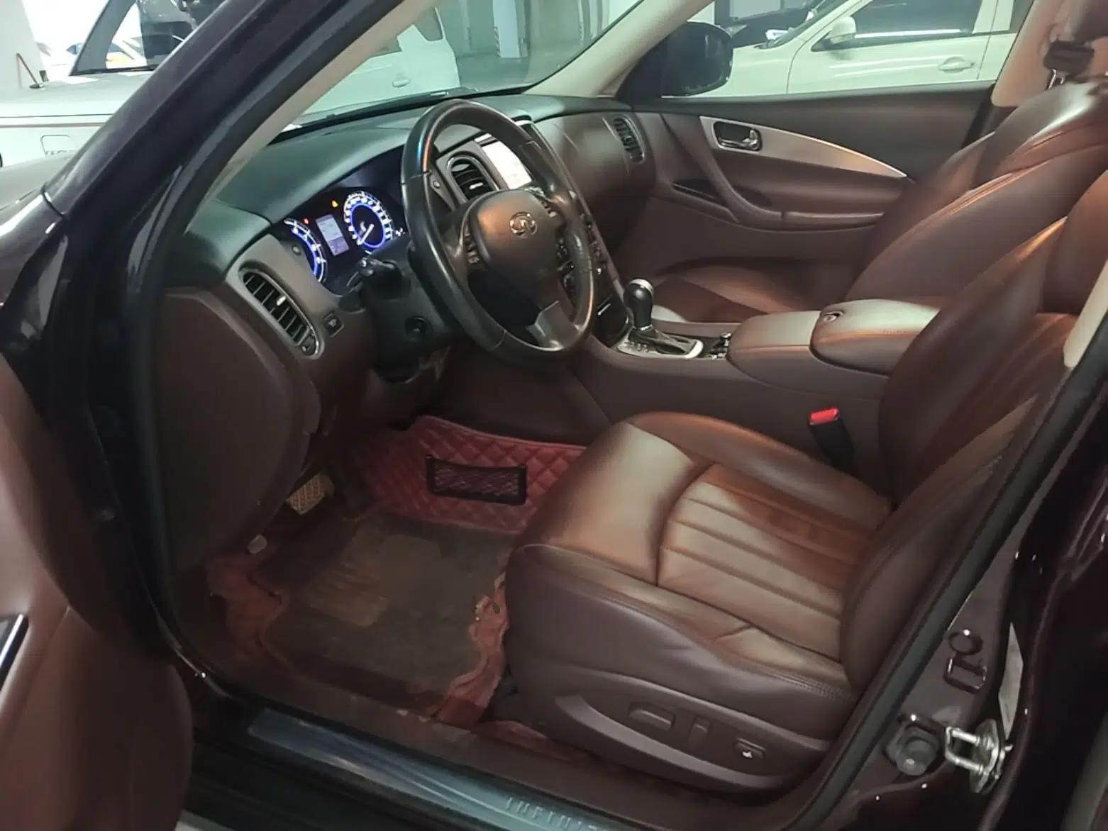 Infiniti QX50 2013 2.5L Two-Wheel-Drive Elegant Edition — миниатюра 18