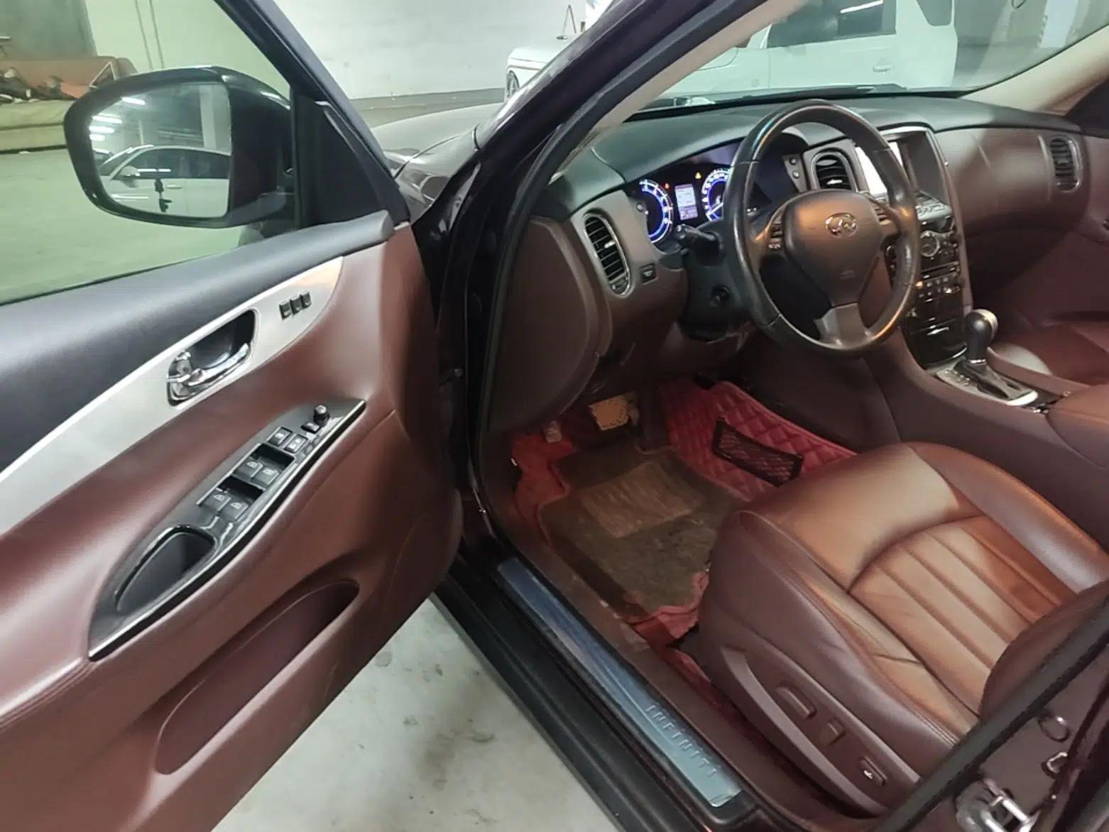 Infiniti QX50 2013 2.5L Two-Wheel-Drive Elegant Edition — миниатюра 19