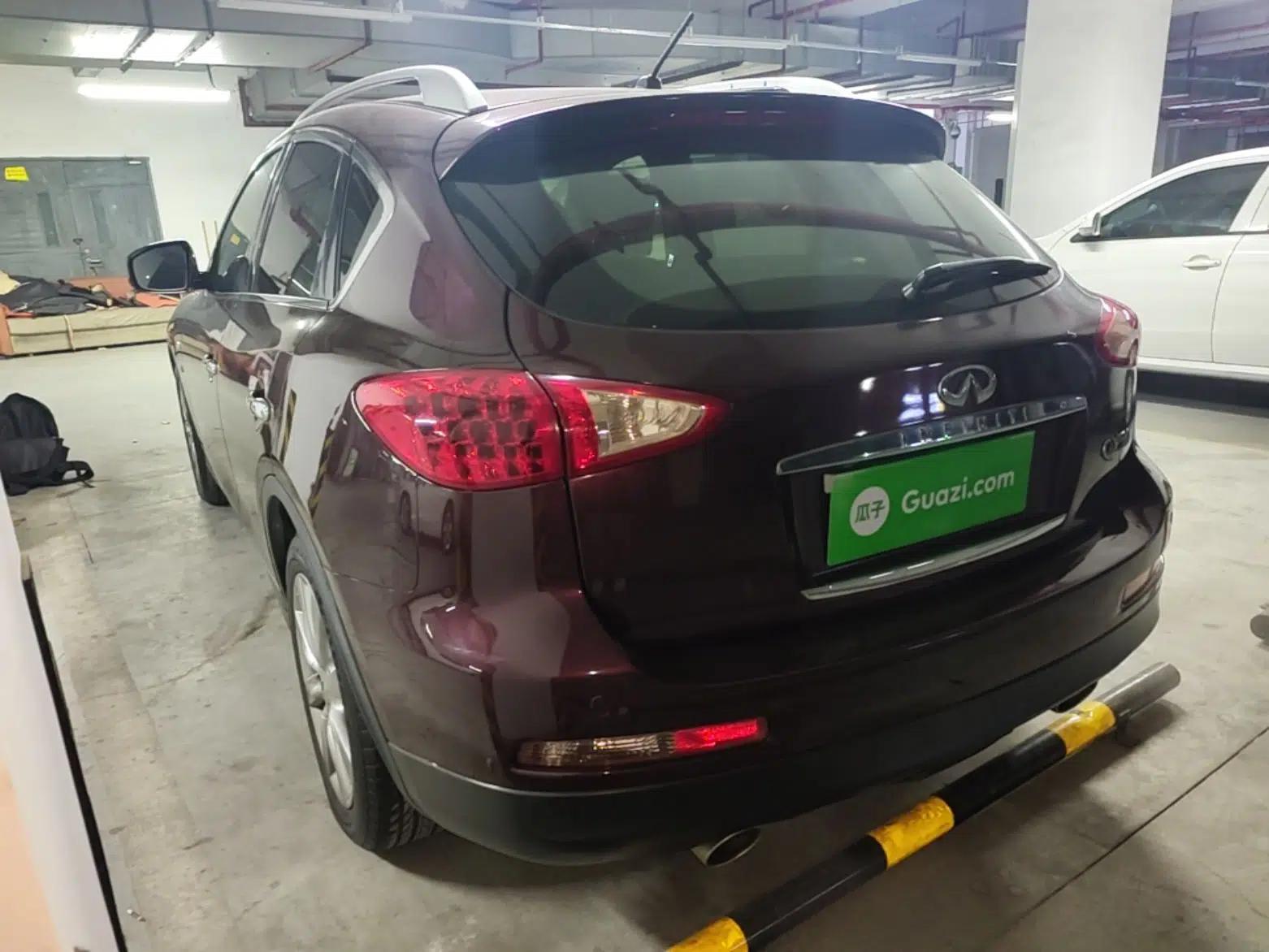 Infiniti QX50 2013 2.5L Two-Wheel-Drive Elegant Edition — миниатюра 4