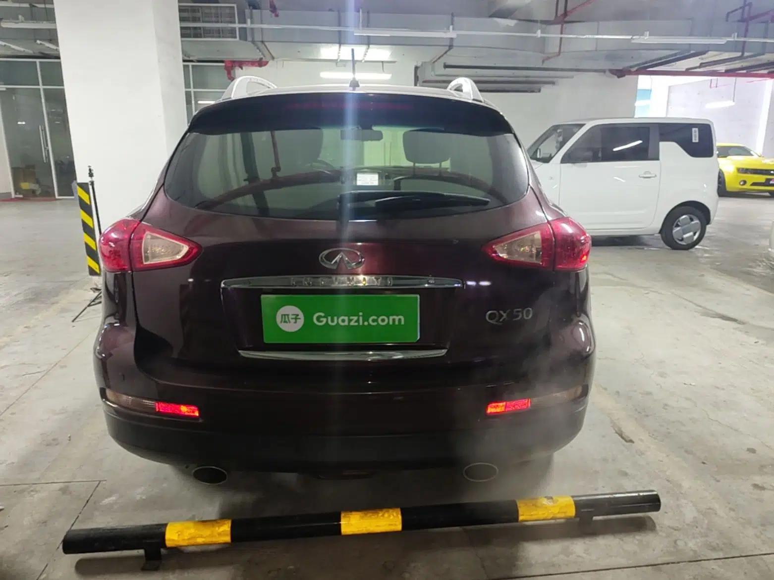 Infiniti QX50 2013 2.5L Two-Wheel-Drive Elegant Edition — миниатюра 5