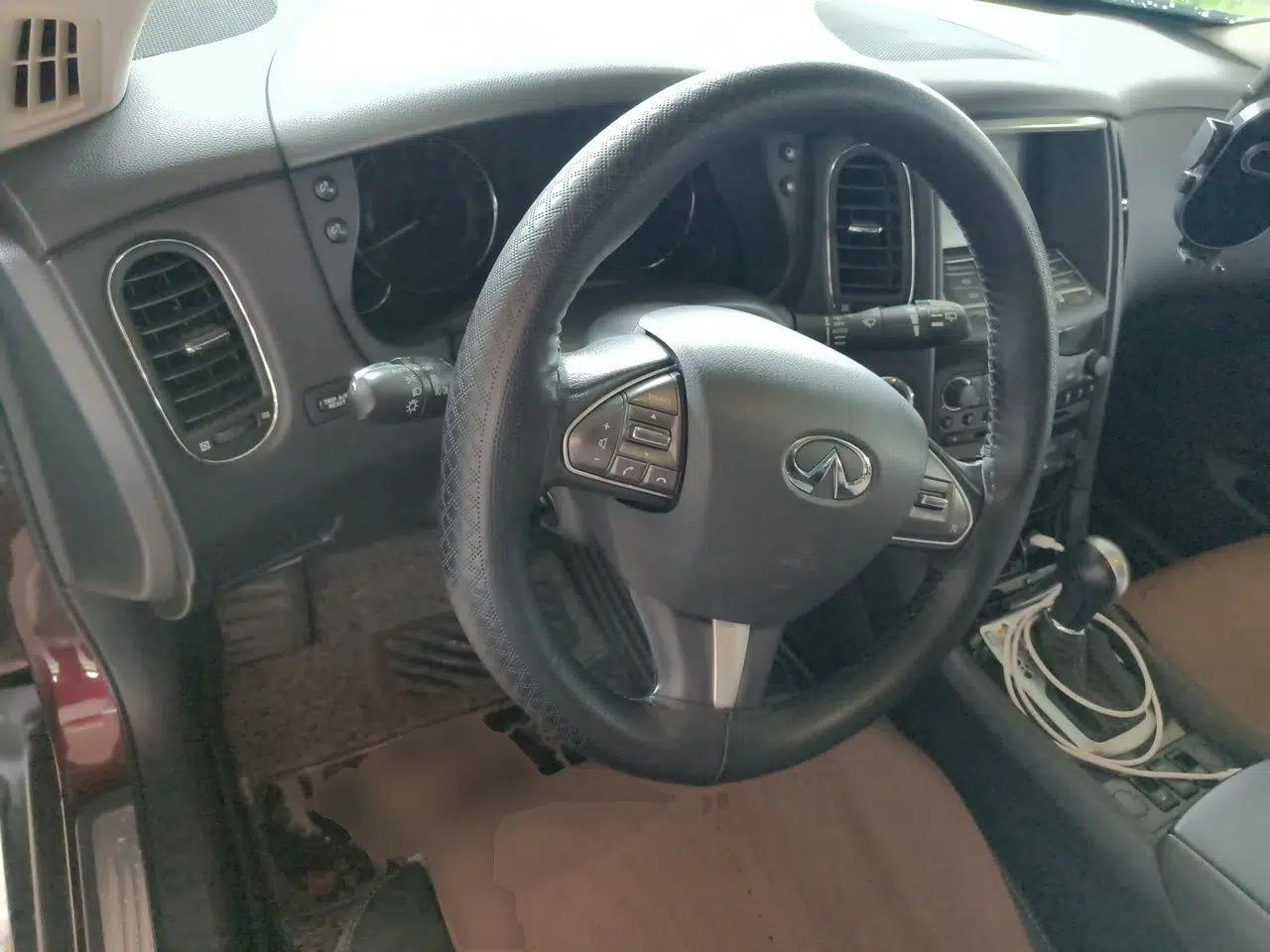 Infiniti QX50 2015 2.5L Comfort Edition — миниатюра 11