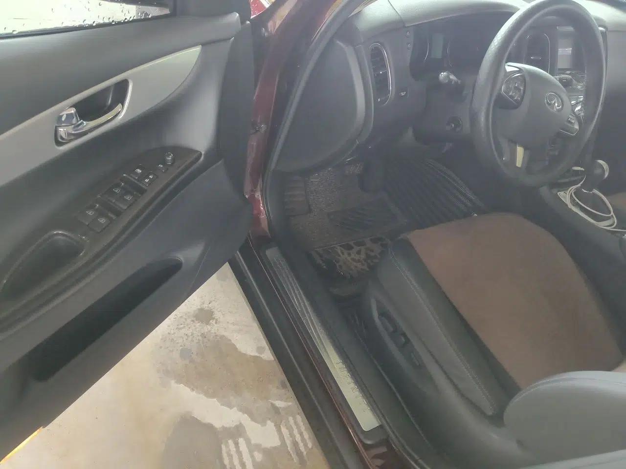 Infiniti QX50 2015 2.5L Comfort Edition — миниатюра 17
